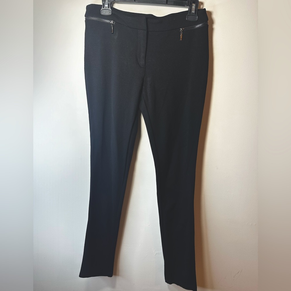 ROMEO & JULIET COUTURE Black Stretchy Pants Front to Back Accent Zippers Size M